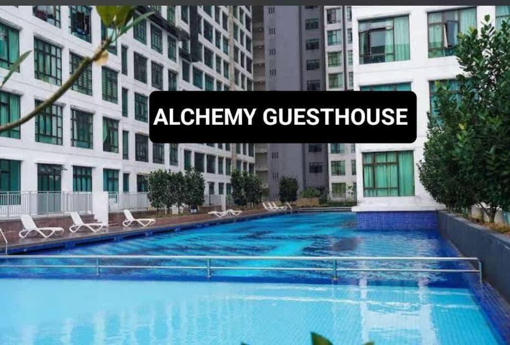 Pangsapuri Alchemy D'summit With Netflix